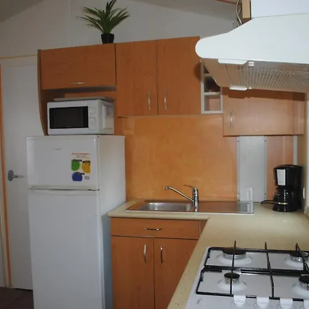 Mobil 3*** Piscine Chauffee Campingplads