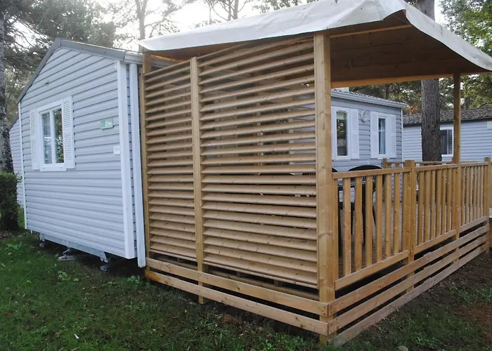 Mobil 3*** Piscine Chauffee La Boissiere-de-Montaigu