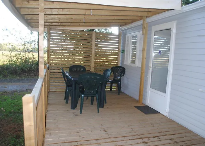 Mobil 3*** Piscine Chauffee キャンプ場 *